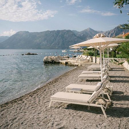 Corso Levante Luxury Suites Dobrota Котор Екстериор снимка